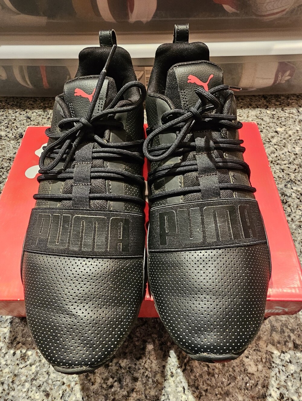 Mens size 11 Puma shoes - Picture 10 of 12
